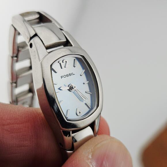 Fossil Women's Silver Tone Minimalist Watch Bracelet Link Band Simple ES-9596 - Picture 3 of 7